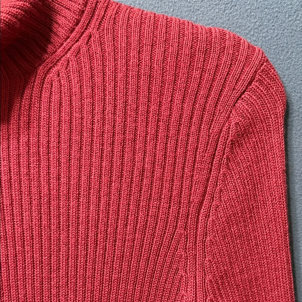 Burgundy Ribbed Turtleneck Sweater Used Size M
